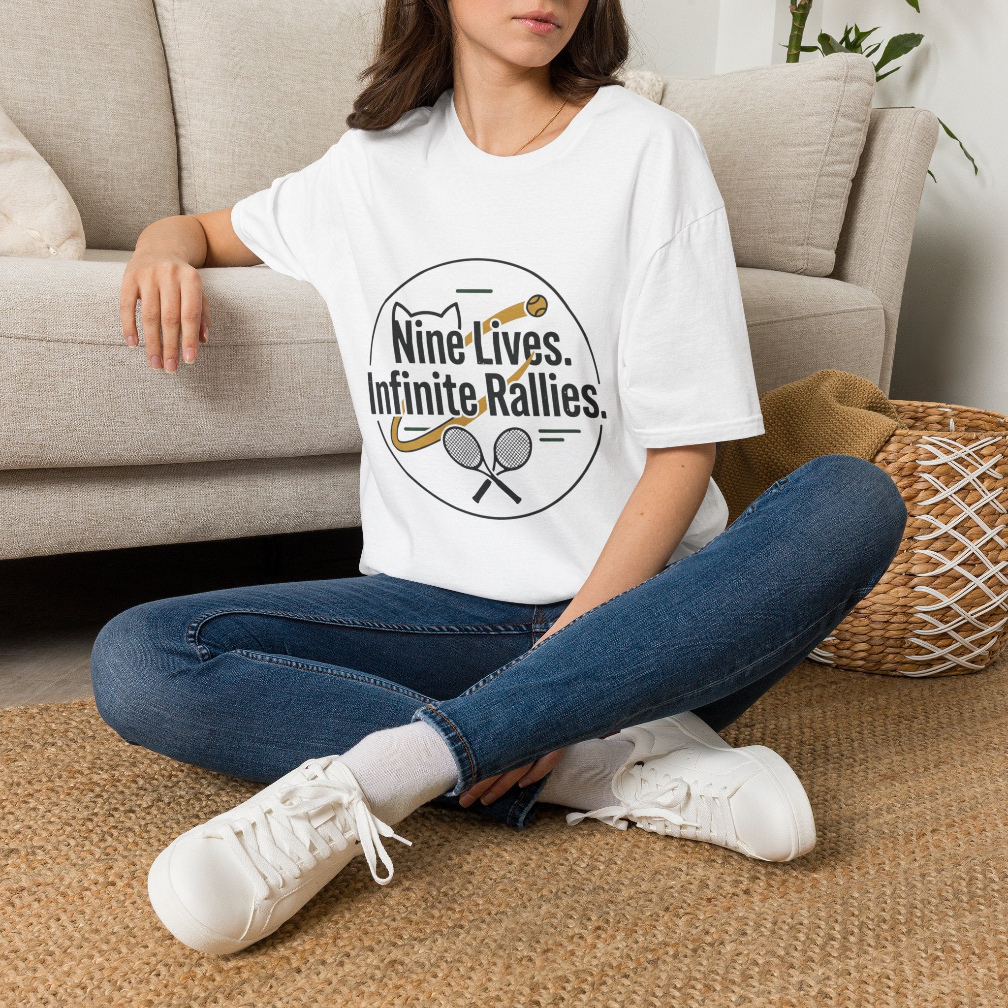T-shirt Cat & Racket Graphic